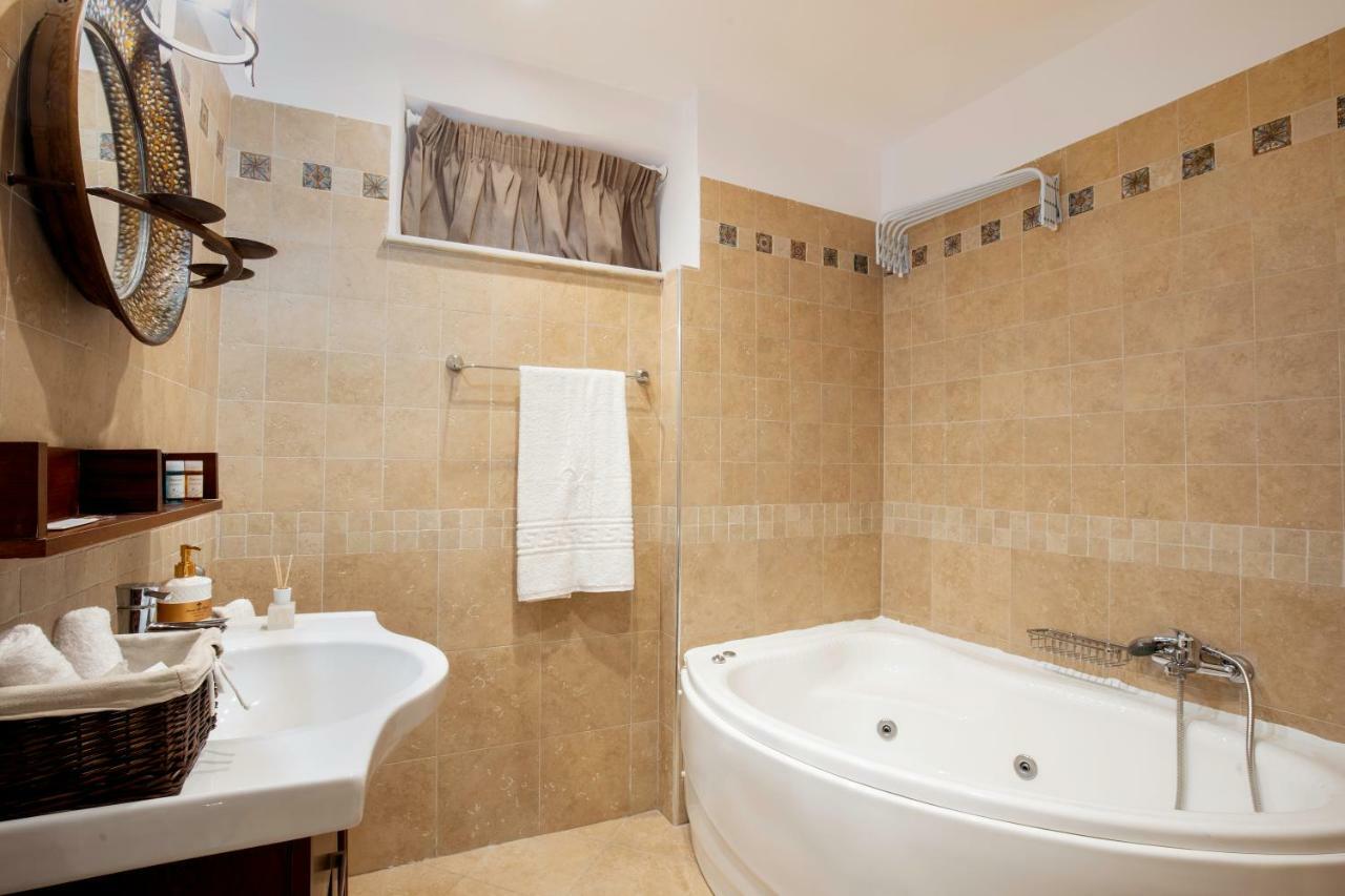 A33 Rhodes Old Town House Villa Rhodes City ภายนอก รูปภาพ